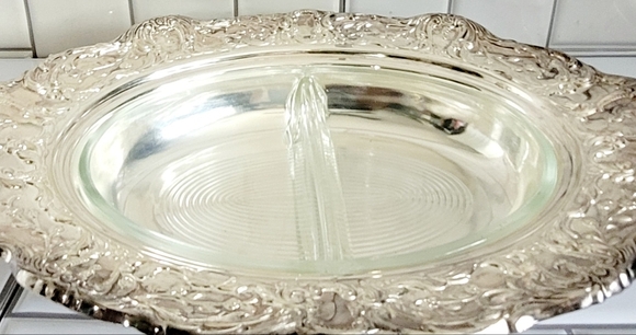 WALLACE SILVER 1651 Large Silverplate Oblong Grand Victorianwith Glass Plate